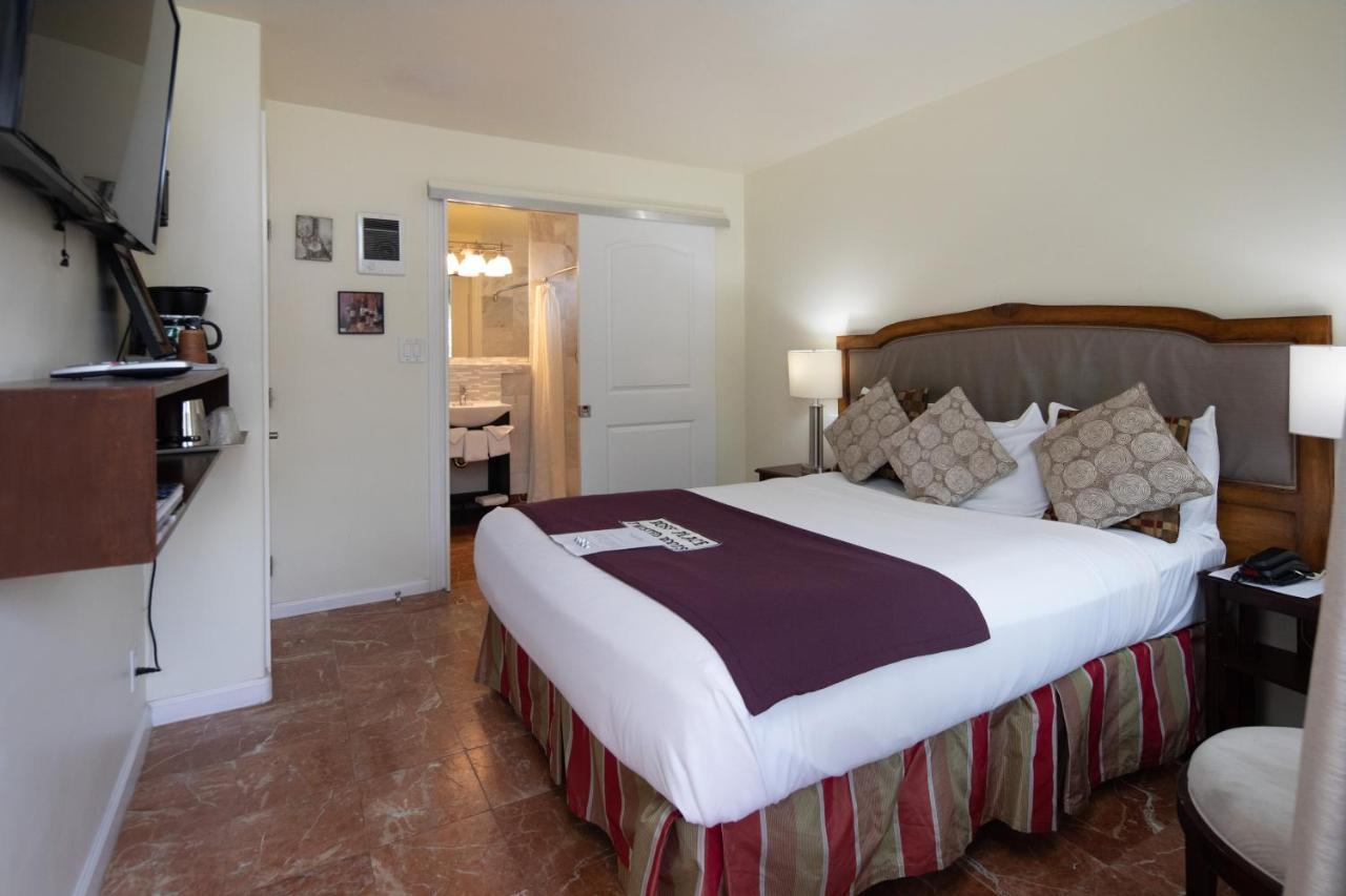 The Vendange Carmel Inn & Suites Εξωτερικό φωτογραφία