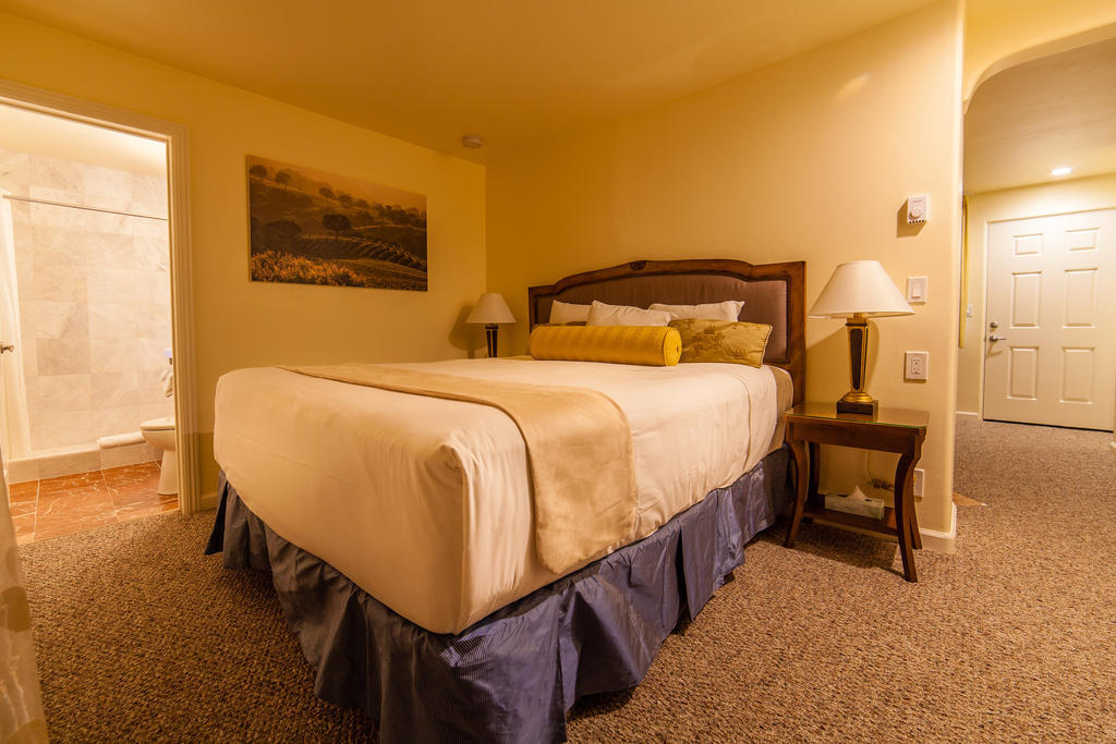 The Vendange Carmel Inn & Suites Δωμάτιο φωτογραφία