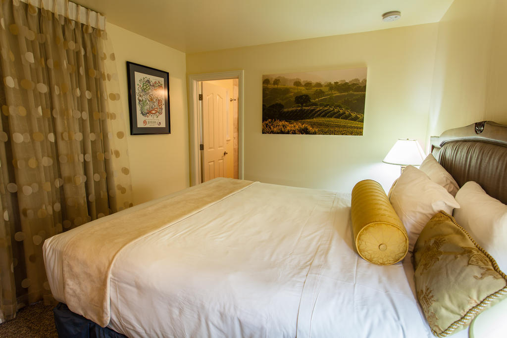 The Vendange Carmel Inn & Suites Δωμάτιο φωτογραφία