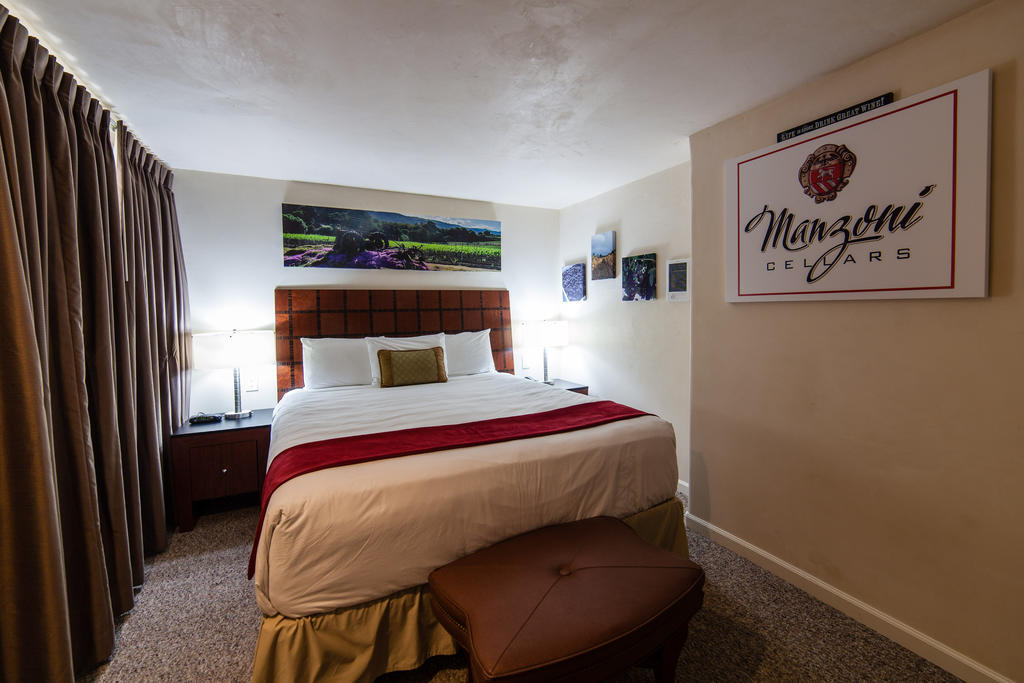 The Vendange Carmel Inn & Suites Δωμάτιο φωτογραφία