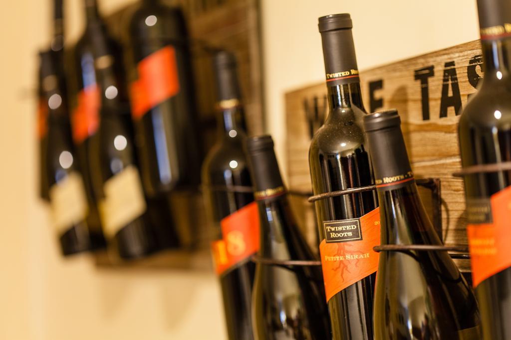 The Vendange Carmel Inn & Suites Εξωτερικό φωτογραφία