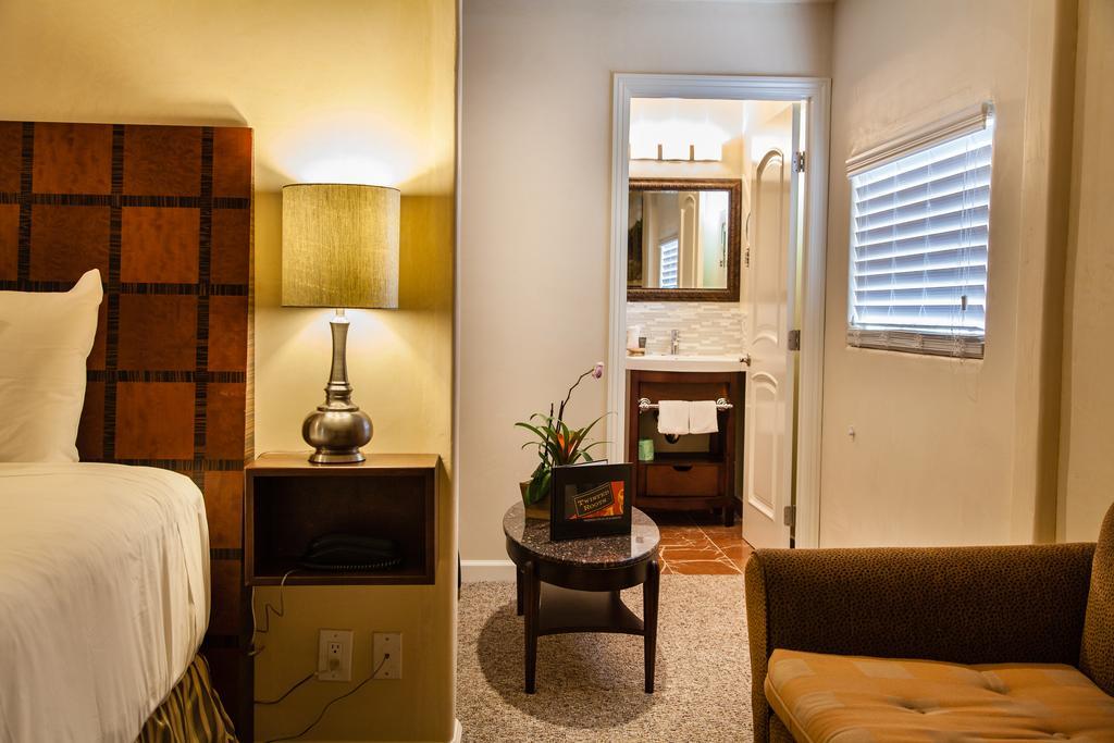 The Vendange Carmel Inn & Suites Δωμάτιο φωτογραφία